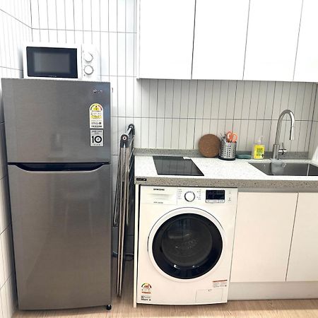 R Guesthouse Jongmyo Сеул Экстерьер фото