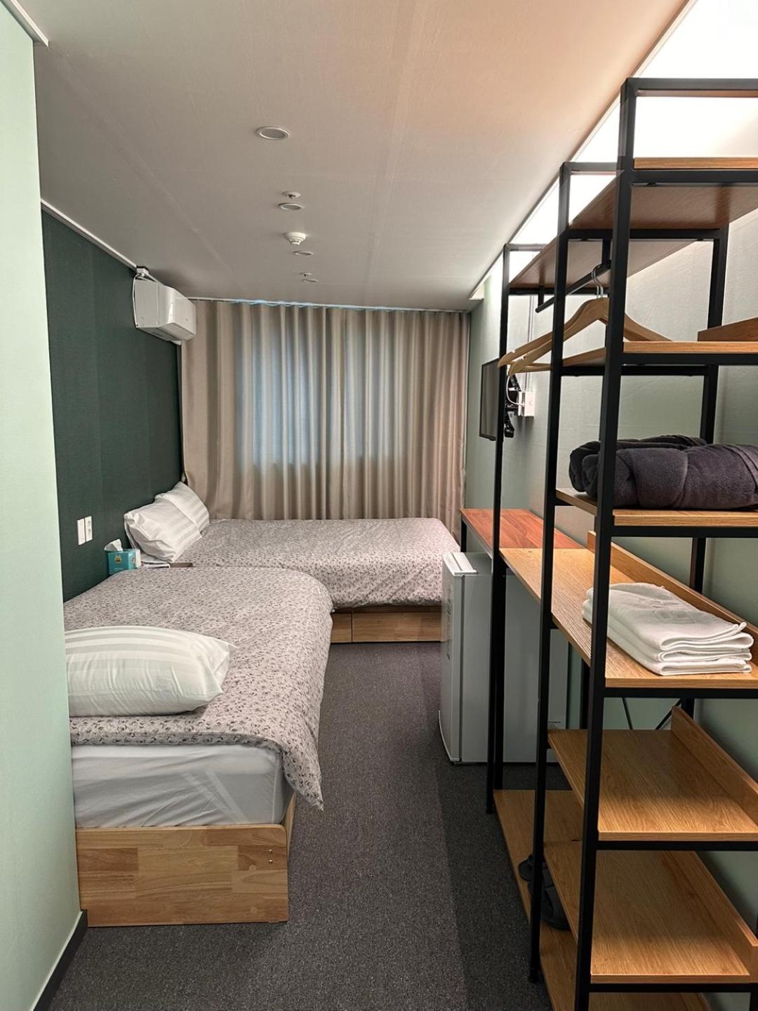 R Guesthouse Jongmyo Сеул Экстерьер фото
