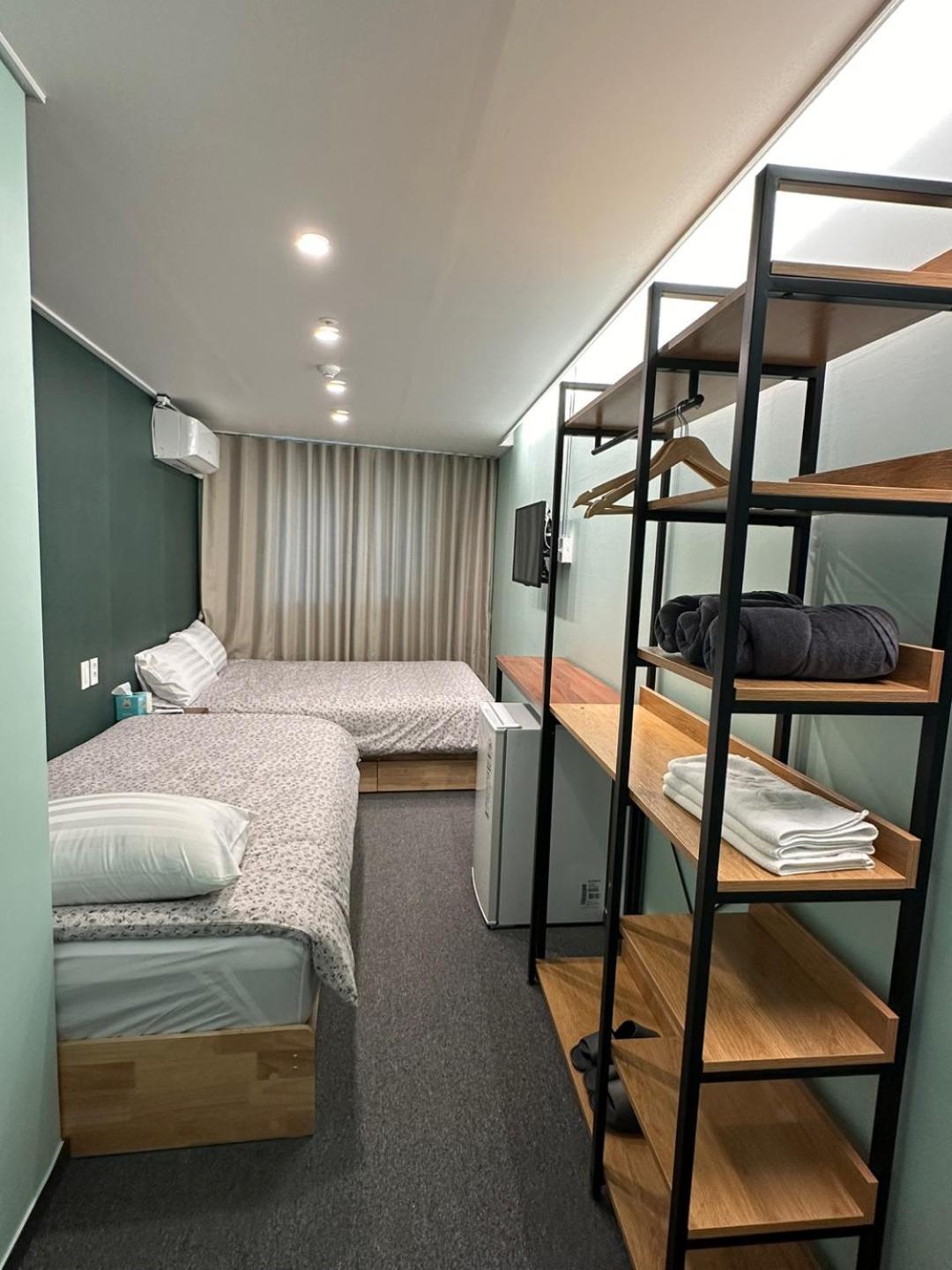R Guesthouse Jongmyo Сеул Экстерьер фото
