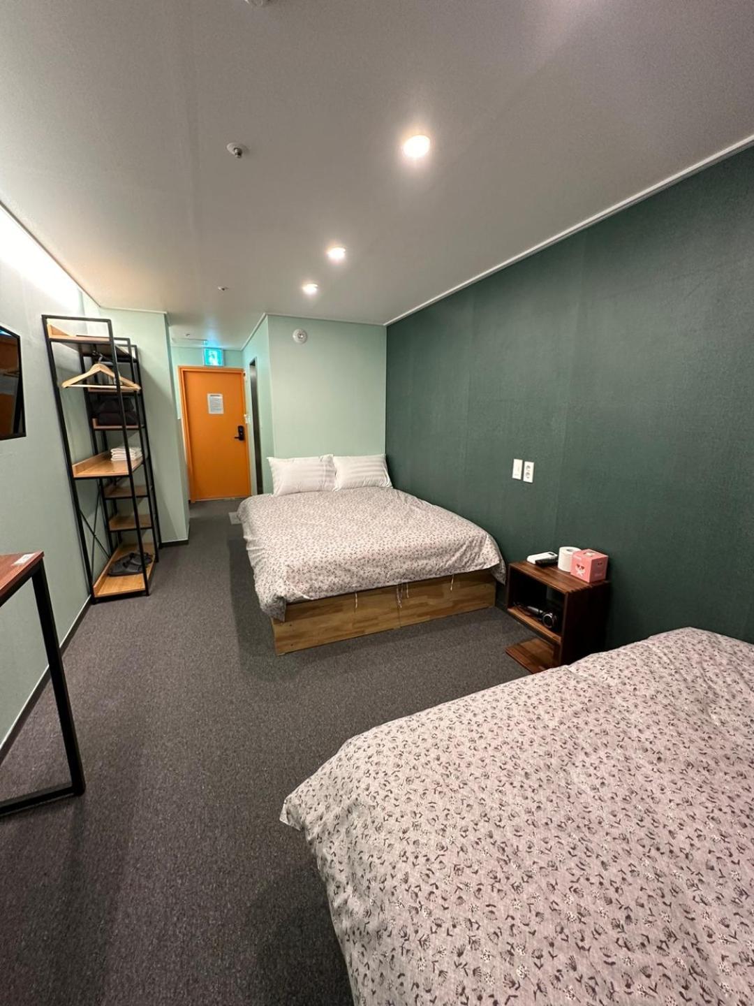 R Guesthouse Jongmyo Сеул Экстерьер фото