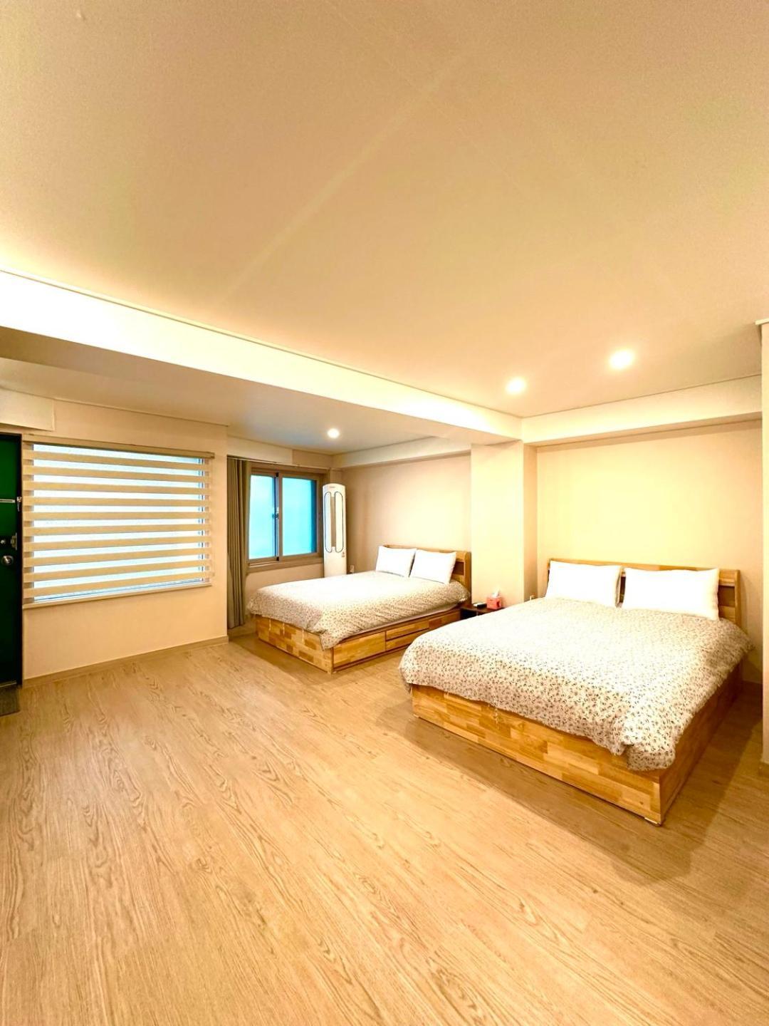 R Guesthouse Jongmyo Сеул Экстерьер фото